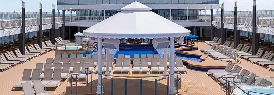 Norwegian Gem Pool Deck