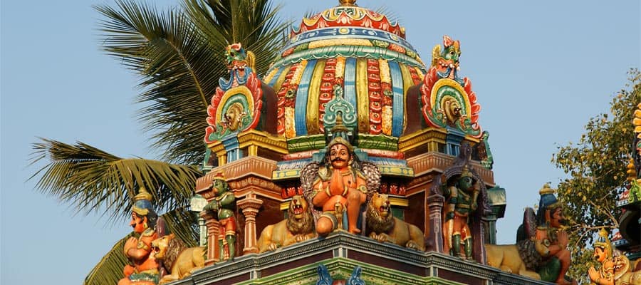 Traditional statues on your cruise to Mumbai