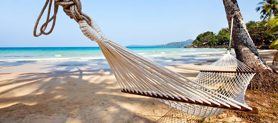Rilassati sulla spiaggia durante la tua crociera alle Bahamas