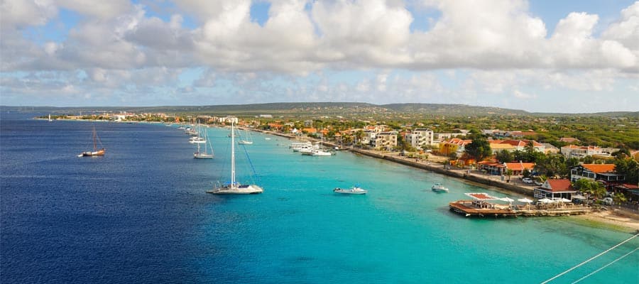 Vista aérea de Bonaire em seu cruzeiro no Caribe