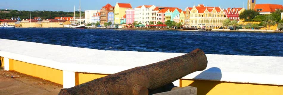 /sites/default/files/MI.NB-Willemstad-Curacao-walking-tourand-museum2.jpg